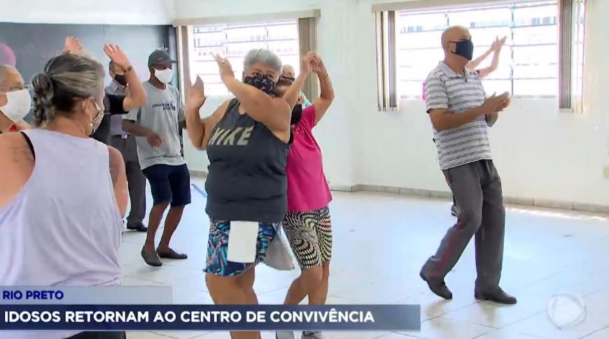Idosos retornam ao Centro de Convivência em Rio Preto