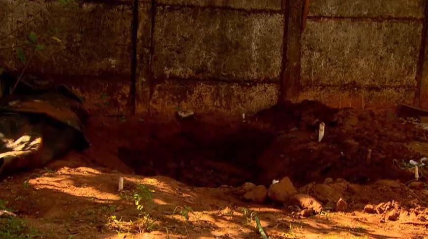 Morador encontra ossada de bebê enterrada no quintal, em Cajobi