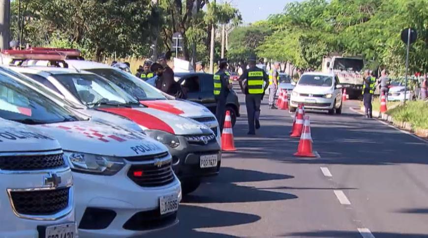 Operação Impacto da Polícia Militar fiscaliza o trânsito em Rio Preto