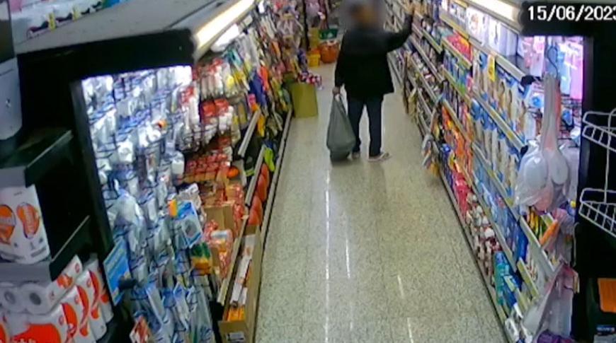 Câmeras flagram furto em supermercado de Guapiaçú