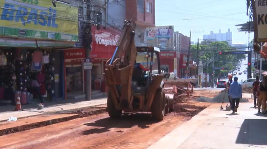 Obras atrasadas causam prejuízos ao comércio de Rio Preto