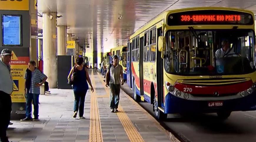 Tarifas de transporte público e área azul aumentam em Rio Preto