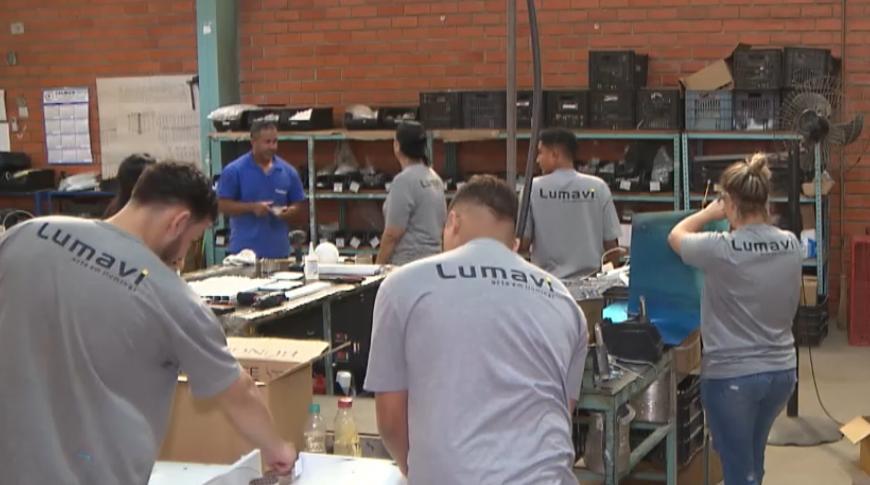 Rio Preto cria mais de três mil empregos com carteira assinada
