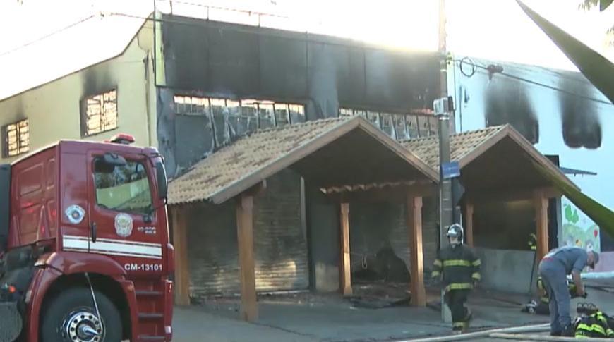 Incêndio atinge madeireira em Rio Preto