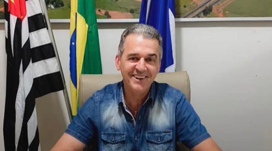 Justiça condena prefeito de Estrela D'oeste por improbidade administrativa