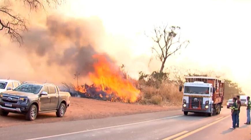 Defesa Civil e Bombeiros trabalham para conscientizar sobre riscos de incêndios