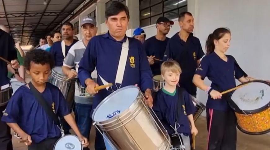 Alunos da APAE estão prontos para o desfile de 7 de setembro