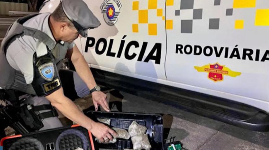 Jovem de 23 anos é preso com drogas