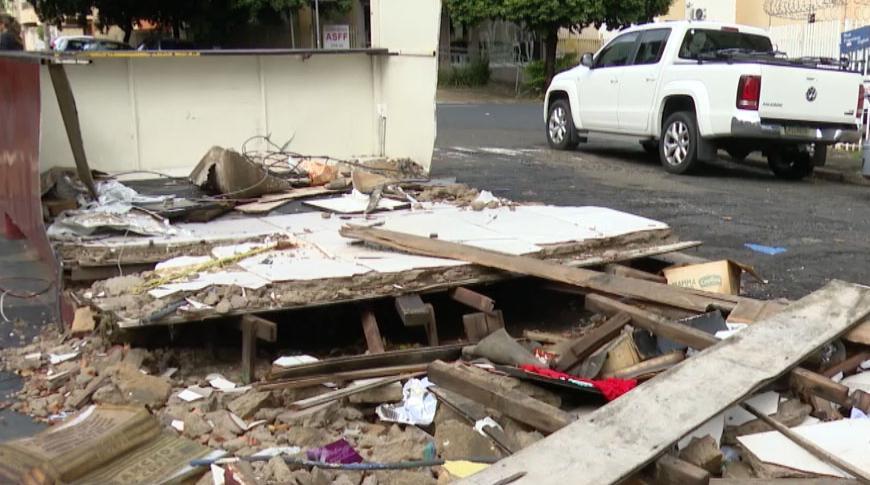 Moradores reclamam de acúmulo de entulho