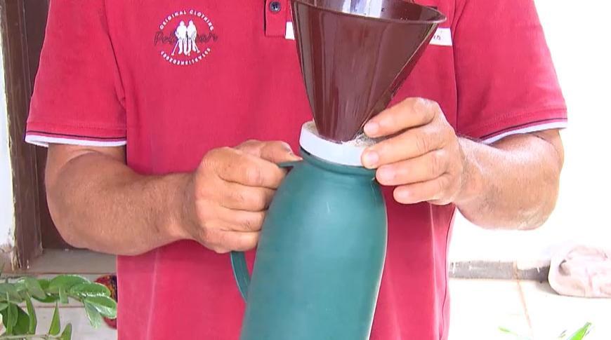 Homem cria protótipo antiqueda para porta filtro de café