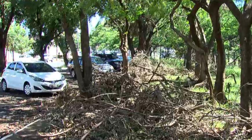 Moradores reclamam de estragos causados pela chuva