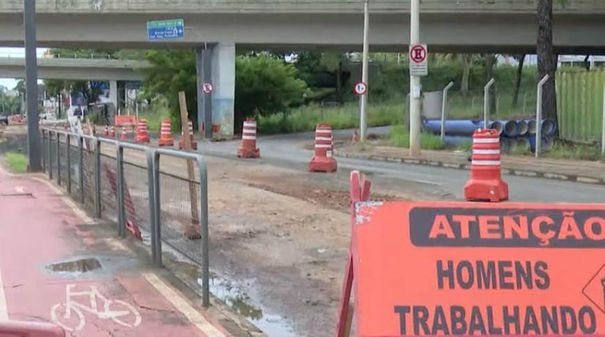 Interdição de avenida em Rio Preto